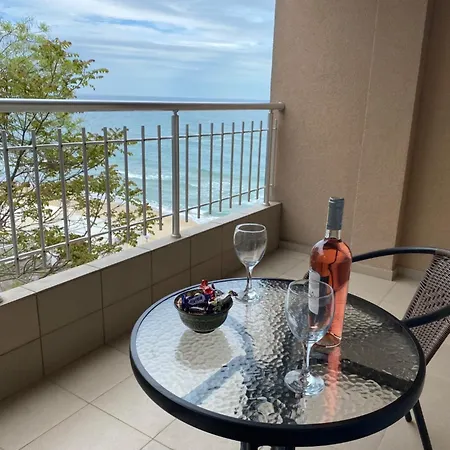 зора-обзор Apartamento *