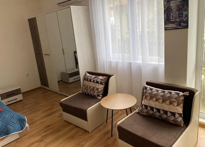 зора-обзор アパート オブゾー