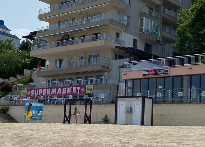 зора-обзор アパート オブゾー